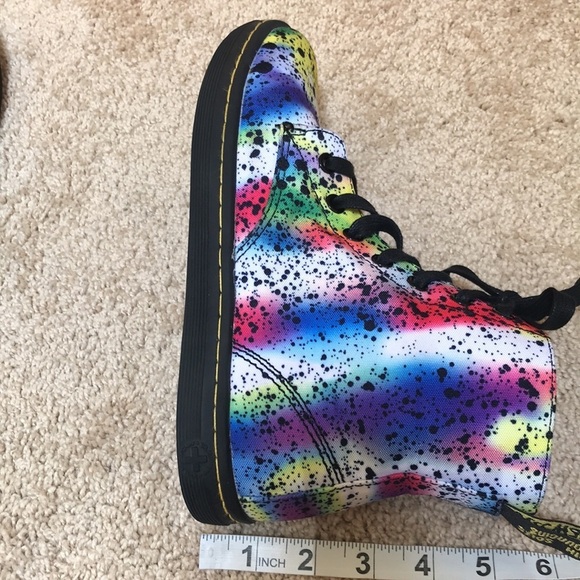 DR. MARTENS Size 7 rainbow splatter boots - Picture 9 of 9